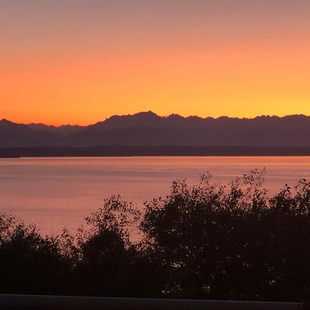 1-Bedroom Seaview Guesthouse On Seattle Luxury Estate With Views Of Olympic Mountains Экстерьер фото