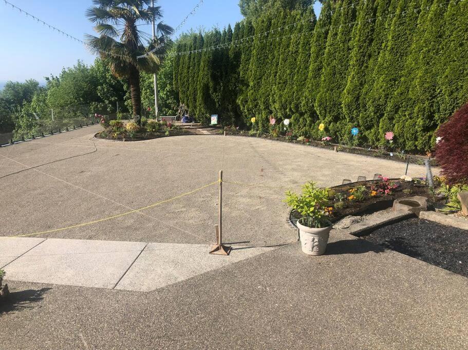 1-Bedroom Seaview Guesthouse On Seattle Luxury Estate With Views Of Olympic Mountains Экстерьер фото