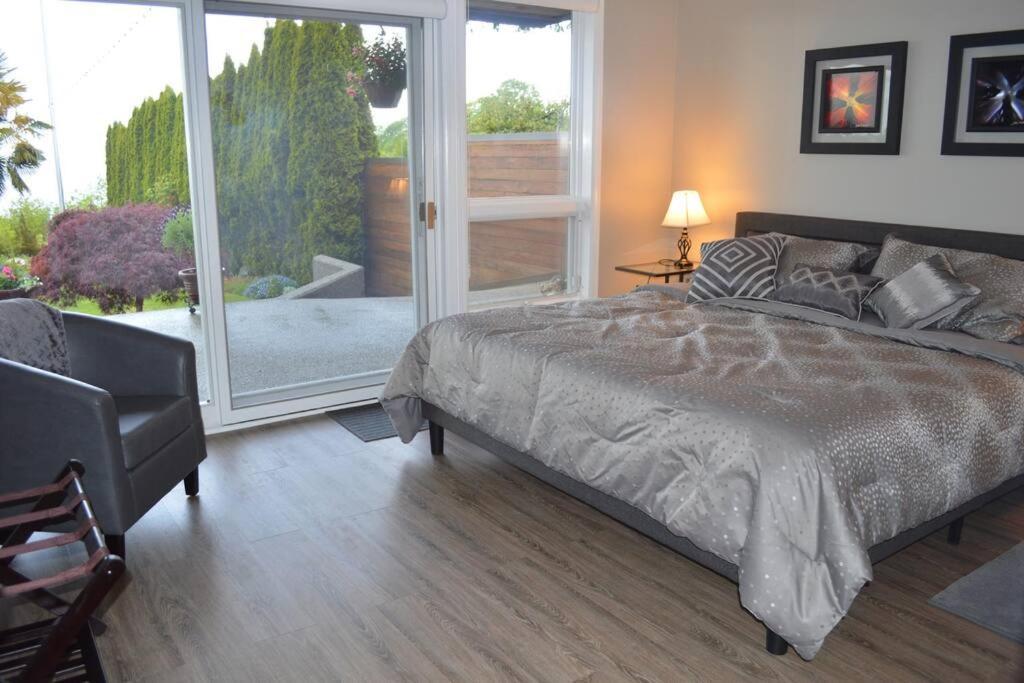 1-Bedroom Seaview Guesthouse On Seattle Luxury Estate With Views Of Olympic Mountains Экстерьер фото